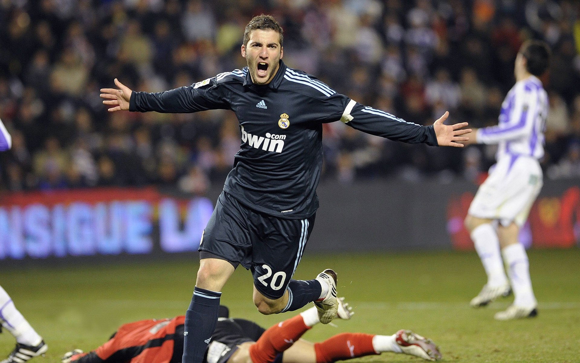 米兰体育网页版登录-《PUBGMobile》极限操控全球总决赛，极限操作引爆全场！